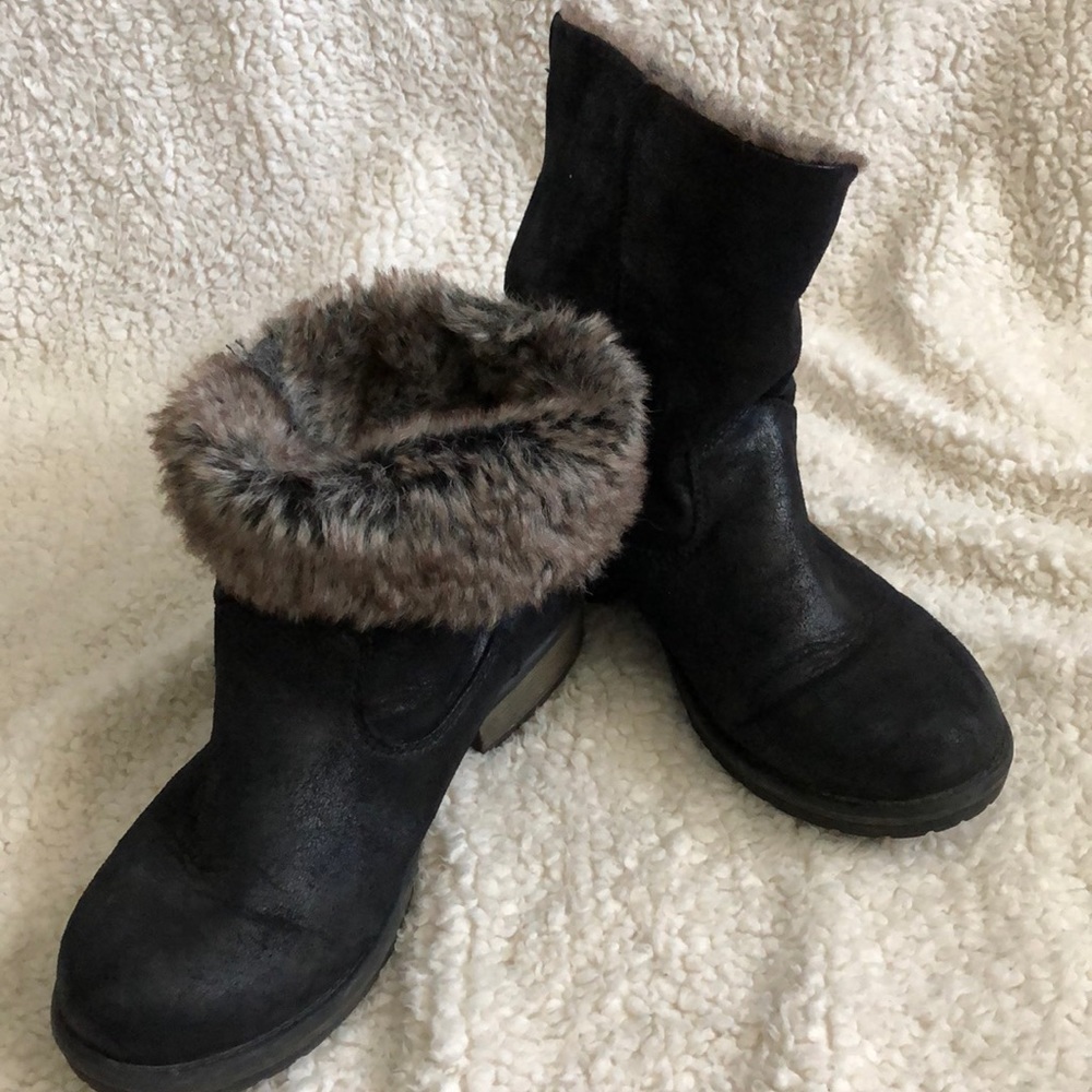 Boots size 8